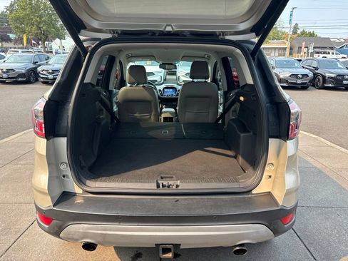 Used 2017 Ford Escape Titanium w/ Equipment Group 301A AWD/4WD image 31