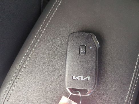 New 2025 Kia Seltos SX w/ SX Sunroof Package AWD/4WD image 30