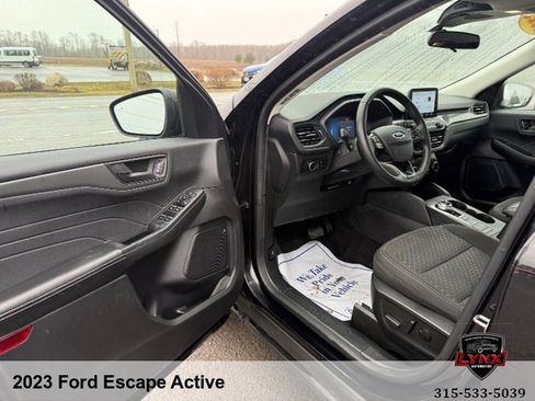 Used 2023 Ford Escape Active AWD/4WD image 10