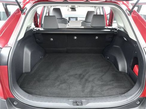 Used 2020 Toyota RAV4 XLE FWD image 16