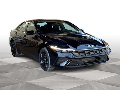 New 2026 Hyundai Elantra Sport FWD image 2