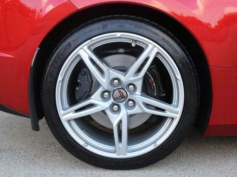 Used 2022 Chevrolet Corvette Stingray Preferred Cpe w/ Z51 Performance Package RWD image 27