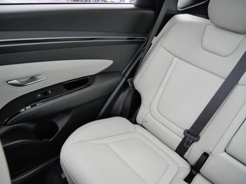 Certified 2024 Hyundai Tucson Limited image 12