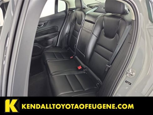 Used 2024 Volvo S60 B5 Core image 16