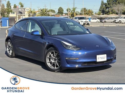 Used 2021 Tesla Model 3 Long Range image 1
