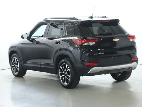 Used 2025 Chevrolet TrailBlazer LT image 40