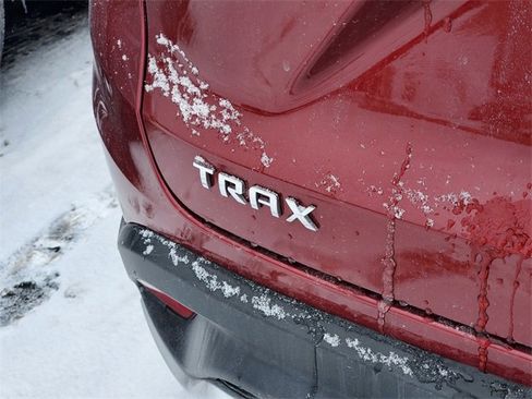 Used 2025 Chevrolet Trax LT image 27