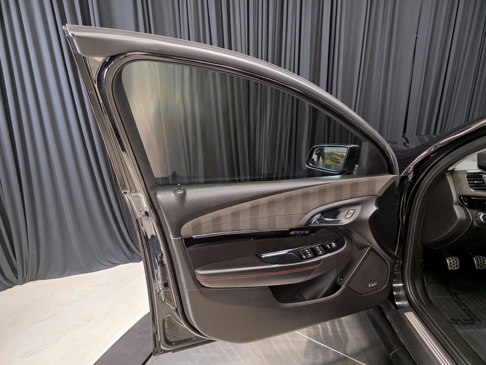 Used 2016 Chevrolet SS RWD image 16