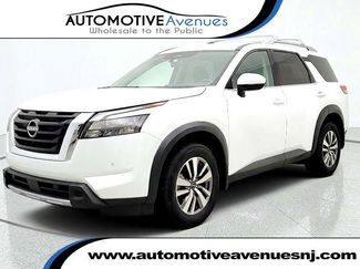 Used 2025 Nissan Pathfinder SL AWD/4WD video 1