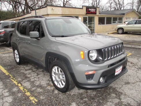 Used 2020 Jeep Renegade Latitude image 4