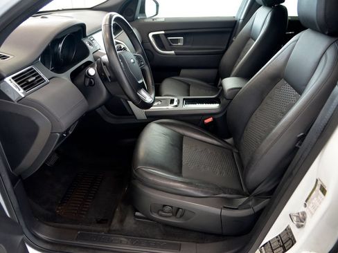 Used 2019 Land Rover Discovery Sport SE AWD/4WD image 15