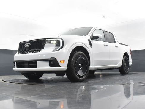 New 2025 Ford Maverick Lobo image 28