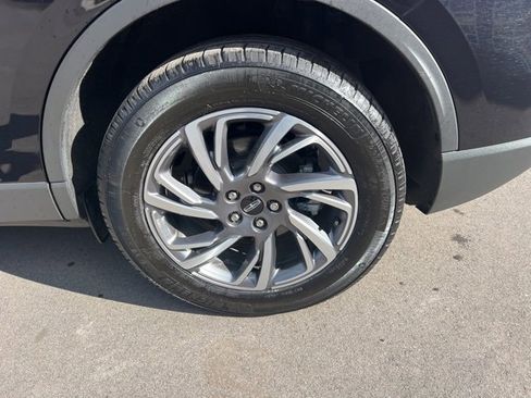 Used 2023 Lincoln Corsair AWD w/ Equipment Group 101A image 9