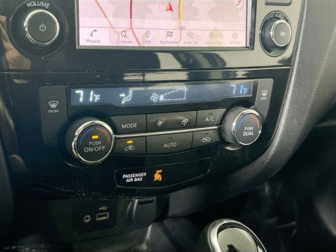 Used 2019 Nissan Rogue Sport SV w/ Technology Package AWD/4WD image 16