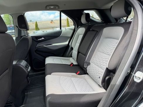 Used 2020 Chevrolet Equinox LS image 29