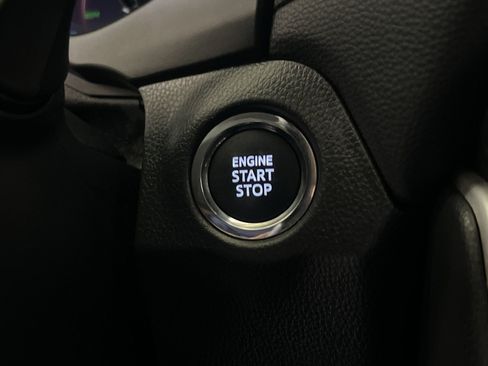 Used 2024 Toyota RAV4 XLE FWD image 35