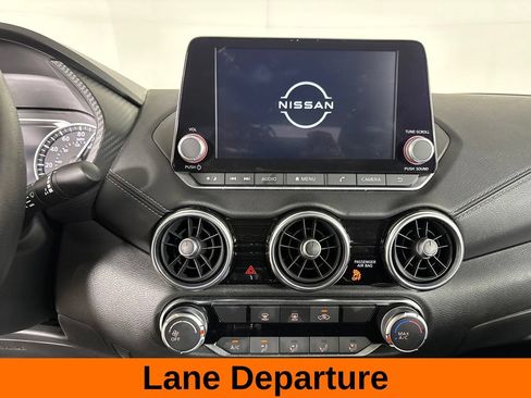 Used 2025 Nissan Sentra SV FWD image 16