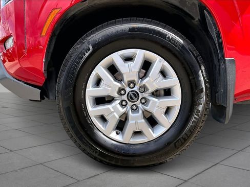 Certified 2023 Nissan Frontier SV w/ SV Convenience Package image 11