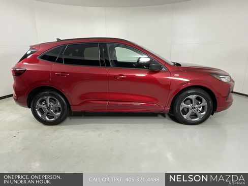 Used 2024 Ford Escape ST-Line w/ Tech Pack #1 image 8