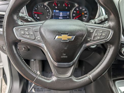Used 2020 Chevrolet Equinox LT image 33