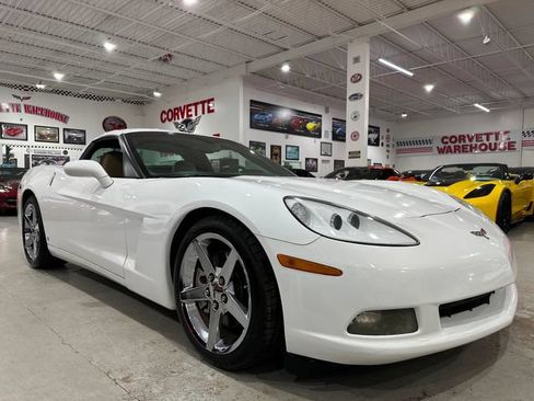 Used 2007 Chevrolet Corvette Coupe w/ Preferred Equipment Group RWD image 5