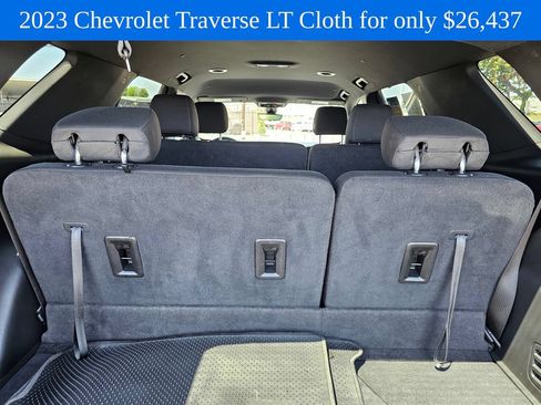 Used 2023 Chevrolet Traverse LT FWD image 15