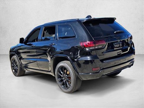Used 2020 Jeep Grand Cherokee Altitude AWD/4WD image 8