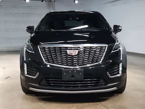 Used 2025 Cadillac XT5 Premium Luxury image 2