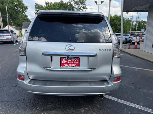 Used 2018 Lexus GX 460 Premium w/ Premium Package AWD/4WD image 12