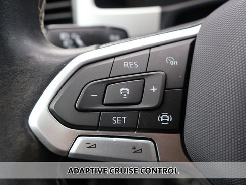 Used 2023 Volkswagen Atlas Cross Sport SE FWD image 10