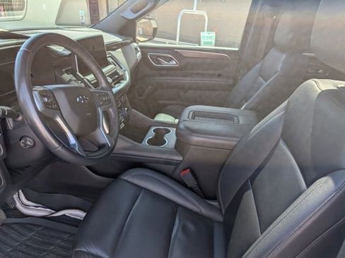 Used 2022 Chevrolet Suburban Z71 w/ Luxury Package image 5