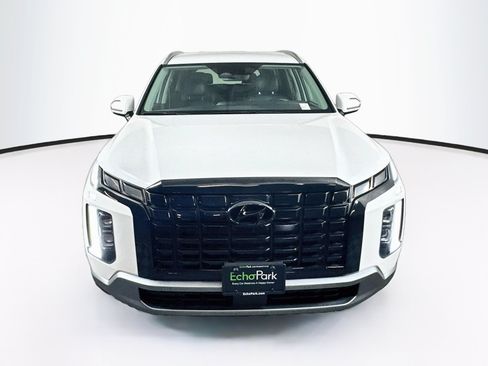 Used 2025 Hyundai Palisade SEL FWD image 2