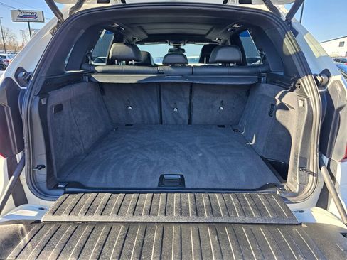 Used 2016 BMW X5 xDrive50i image 16