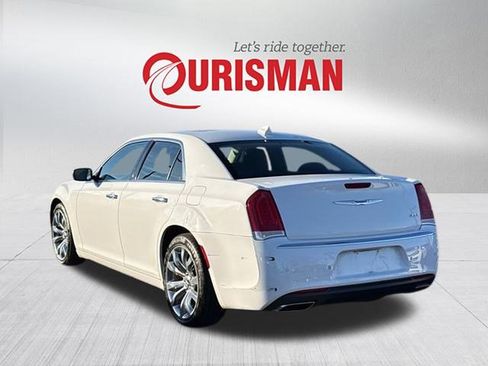 Used 2019 Chrysler 300 Limited w/ Safetytec Plus Group image 4