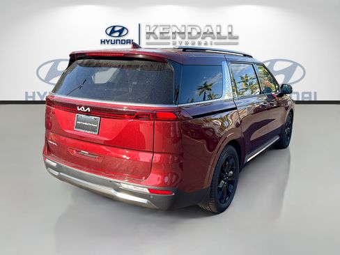 Used 2024 Kia Carnival SX Prestige image 6