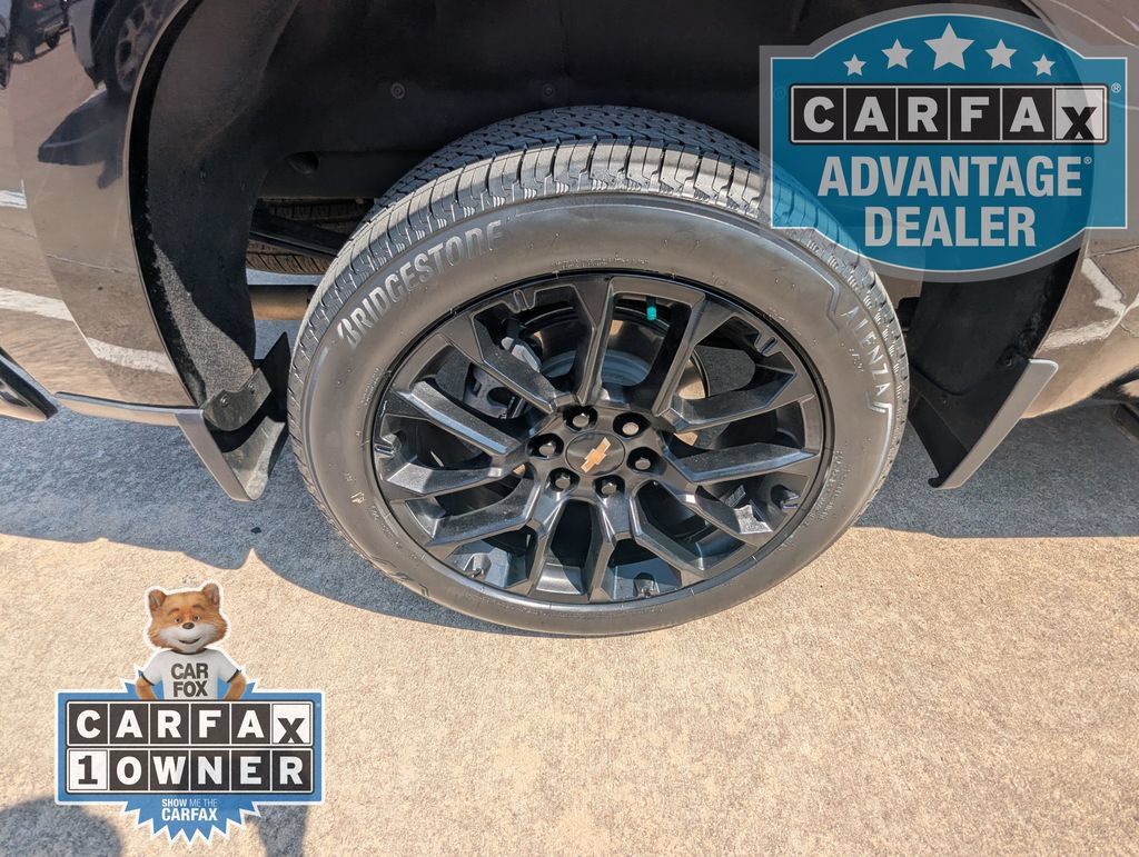 Used 2025 Chevrolet Silverado 1500 High Country w/ Midnight Edition AWD/4WD image 4