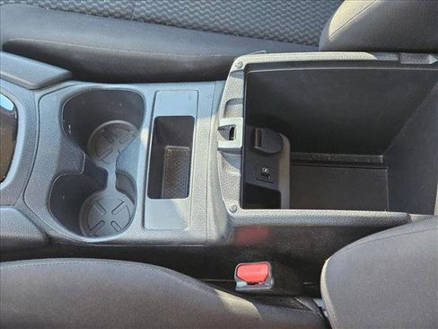 Used 2020 Nissan Rogue Sport S image 15