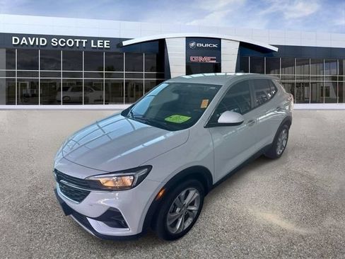 Used 2023 Buick Encore GX Preferred w/ Cold Weather Comfort Package FWD image 5
