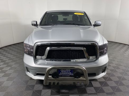 Used 2018 RAM 1500 Express w/ Express Value Package AWD/4WD image 9