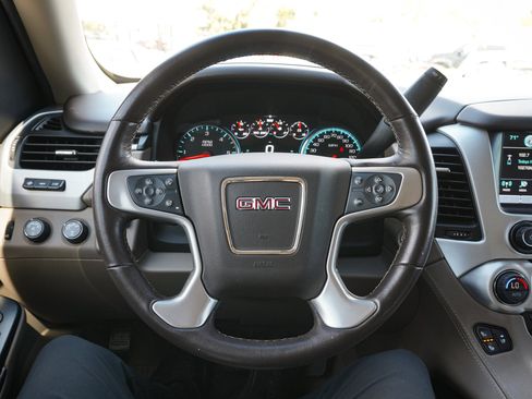 Used 2019 GMC Yukon SLT w/ Graphite Performance Edition image 17
