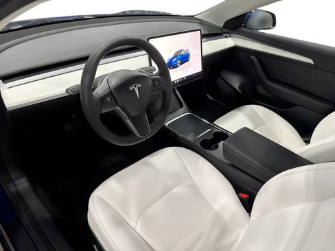 Certified 2023 Tesla Model 3 Standard Range RWD image 9