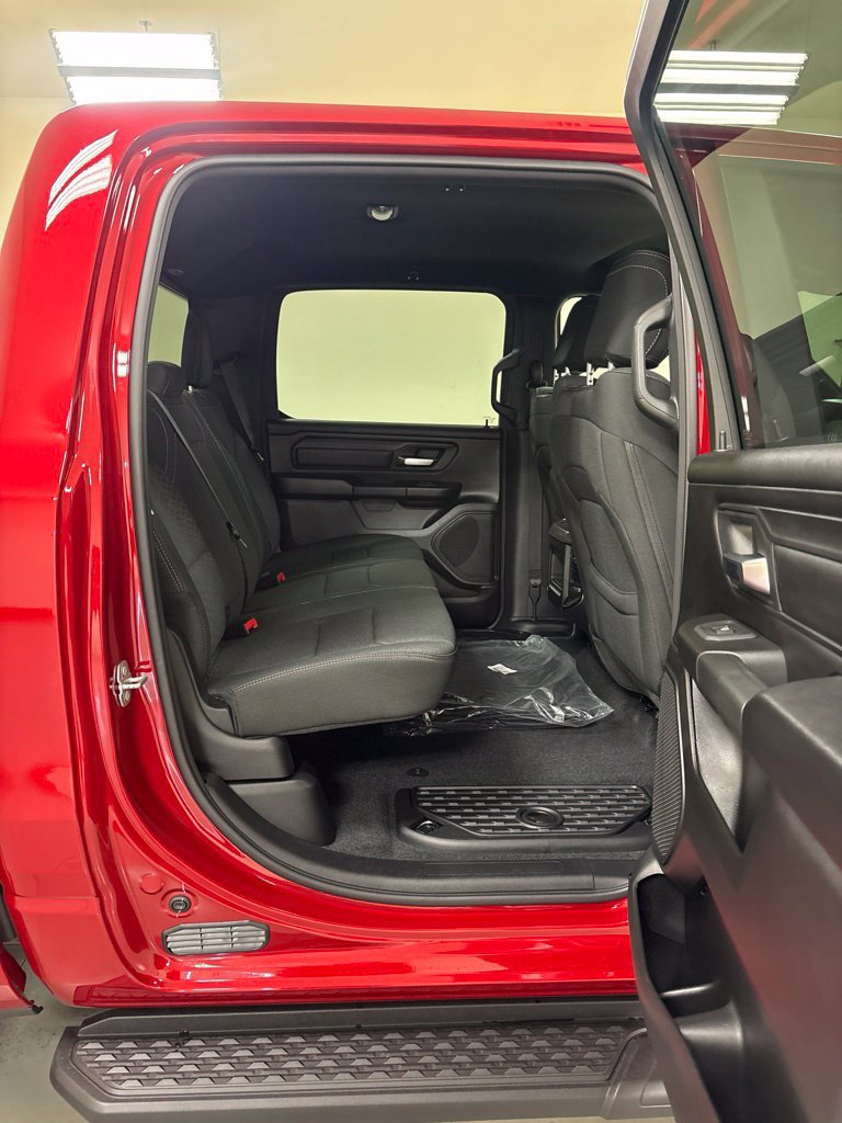 New 2027 RAM 1500 Express AWD/4WD image 27