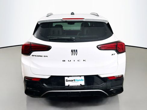 Used 2024 Buick Encore GX Sport Touring image 6