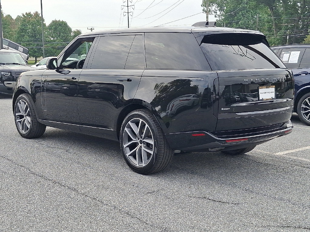 New 2026 Land Rover Range Rover Long Wheelbase SE AWD/4WD image 4