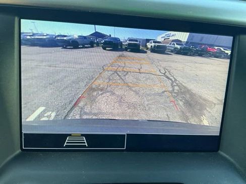 Used 2023 GMC Acadia SLE w/ Driver Convenience Package image 2