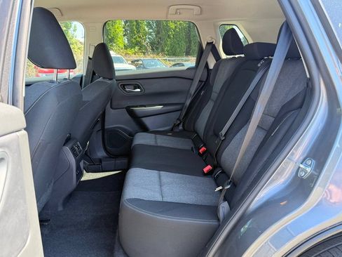 Used 2025 Nissan Rogue SV AWD/4WD image 11