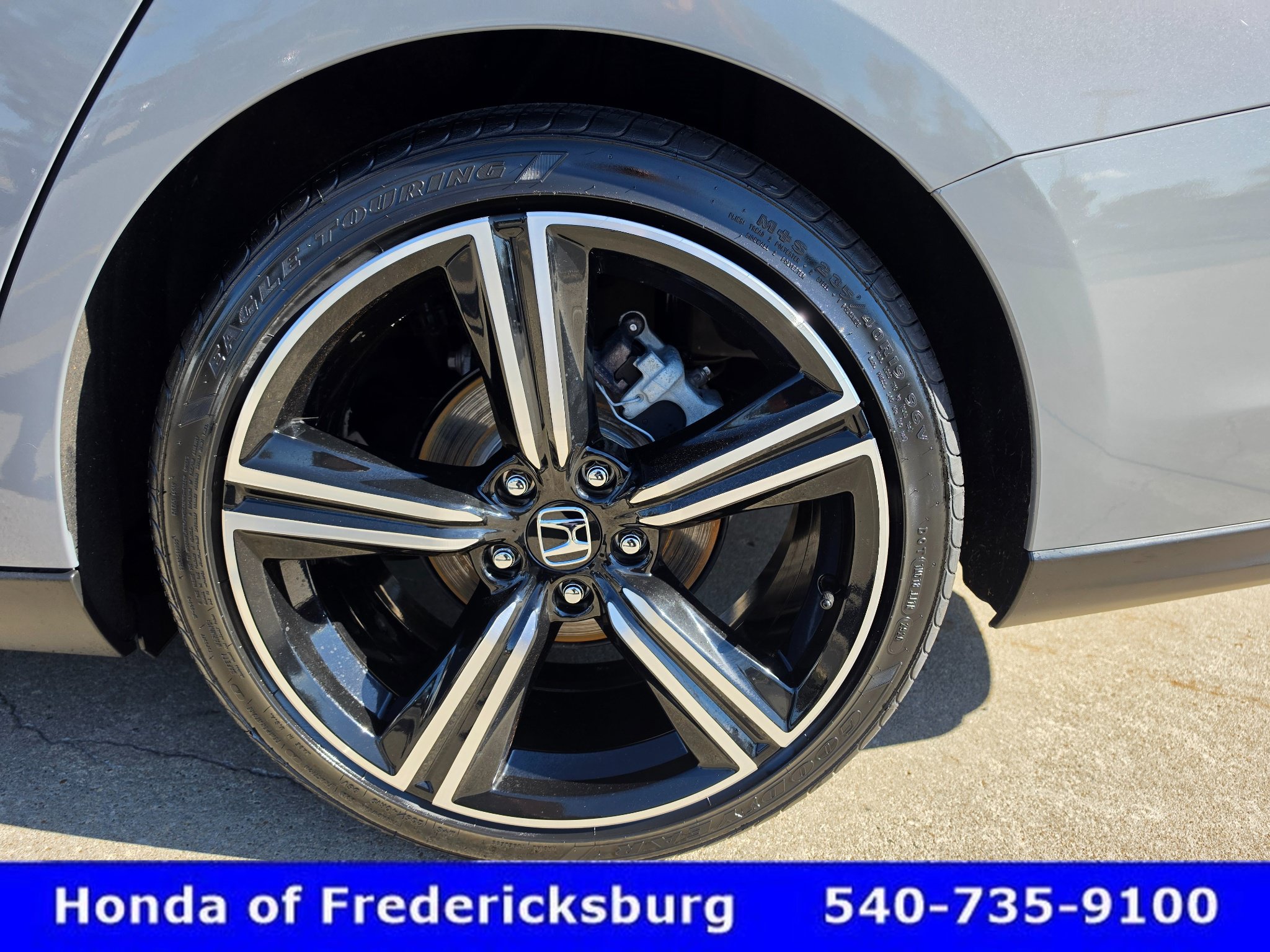 Used 2025 Honda Accord Sport image 32