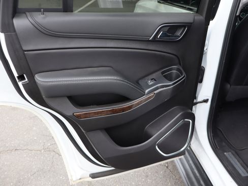 Used 2019 Chevrolet Tahoe LT image 32
