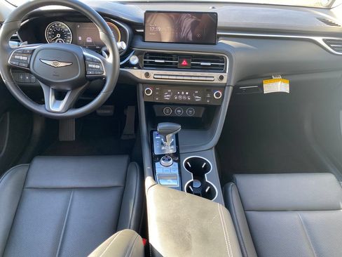 Certified 2025 Genesis G70 2.5T RWD image 30