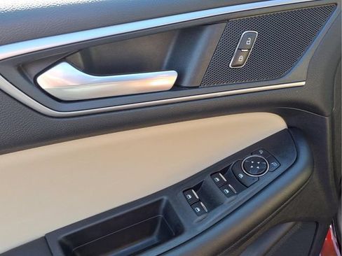 Used 2022 Ford Edge SEL AWD/4WD image 18